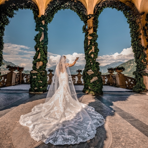 Essence of Australia Wedding Dress - Picture 6 of 10